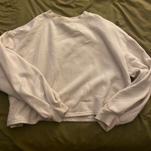 Universal Threads cropped cream white sweatshirt size medium
